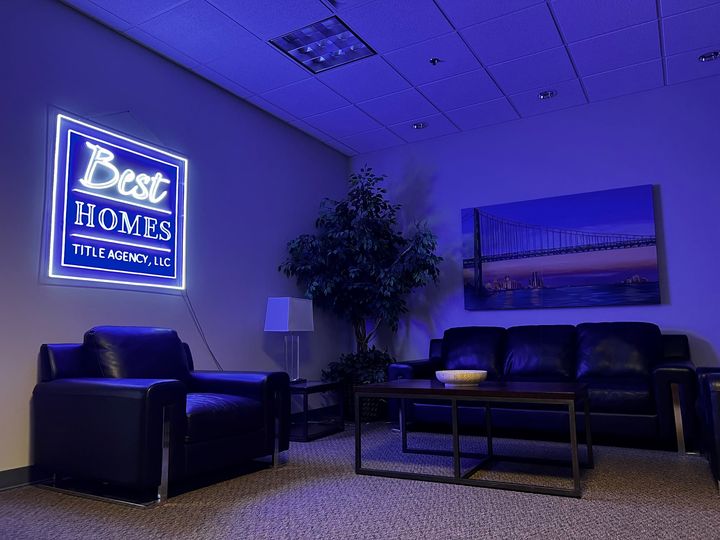 Best Homes Large Neon Sign